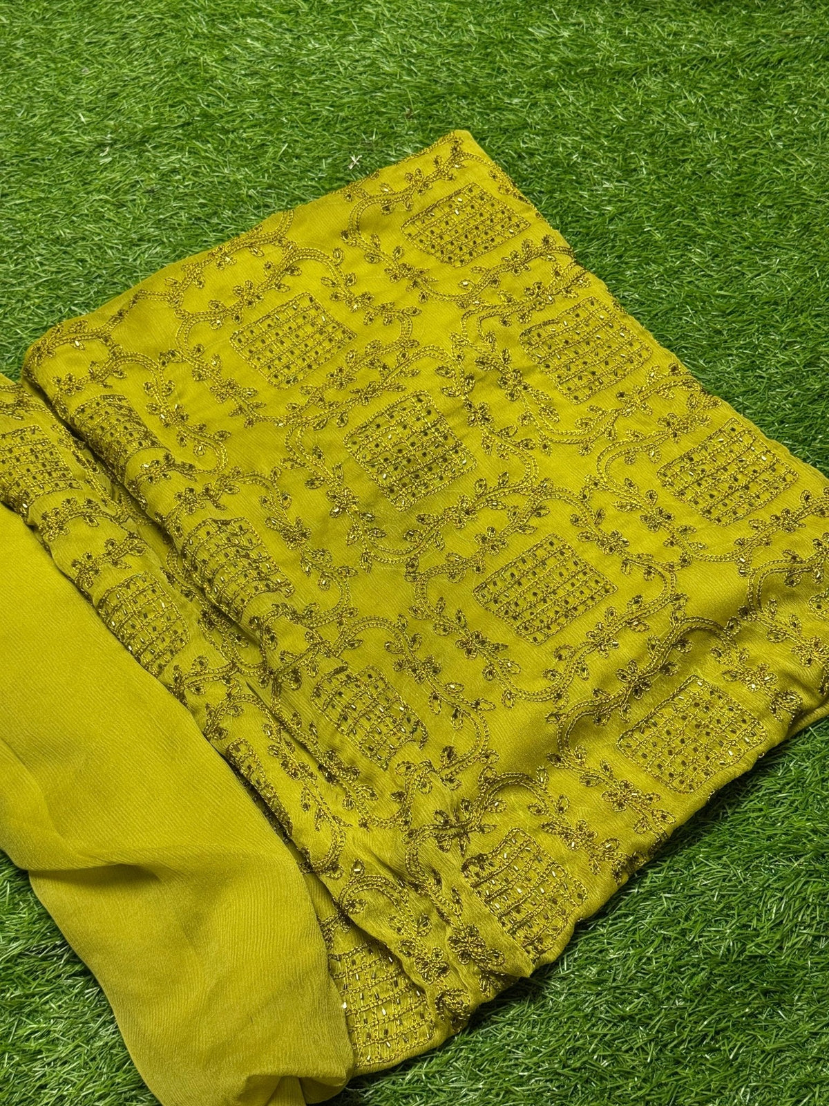 Chiffon 2 piece handmade arri with cut dana
